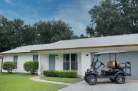Vacation on Vista close to beach & downtown Ocean Springs! Includes golf cart!