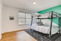 Funky South Austin Gem - Minutes from Everything Hotel in zona McKinney Falls State Park