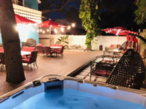 Perfect Summer backyard, Steps to Beach, Bikes, boogie-board, bunk beds, Grill