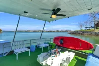 Completely Redone Lux Houseboat Private Moored Hotels in York County