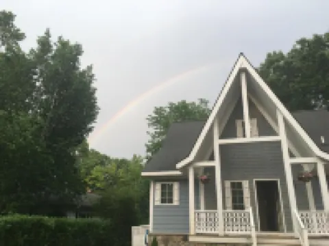Cozy, Comfortable, Swiss Chalet on Big Fish Lake