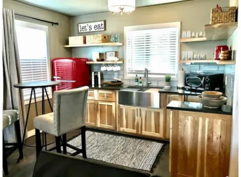 Cut Bank Studio #6 near Glacier National Park 卡特班克酒店