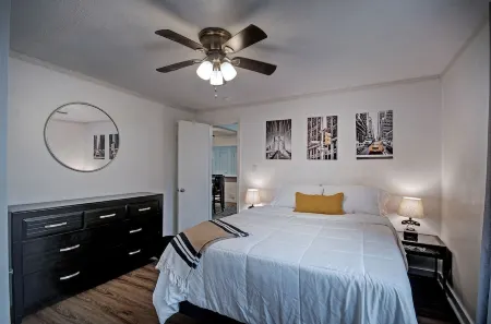 The North Star - Luxury 3bd/3ba Home by WholeFoods