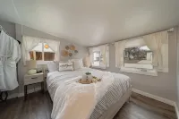 Great Location! 2 Houses for large groups!!