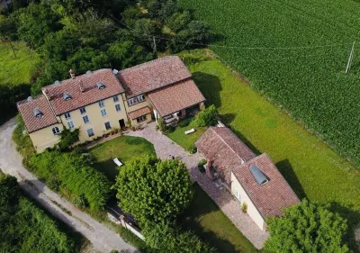 The house in the fields_Dépendance Hotel in zona Parco di Bosmenso