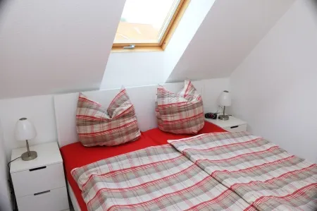 Modern apartment for 4 pers., Near the beach, south-facing balcony, free Wi-Fi