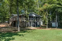 Lake Chillin’ at its finest!