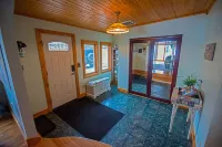 The Great Outdoors: Pet-Friendly Lake House