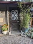 Studio Cabin, minutes from lake and trails - บ้านพักหลังเล็ก