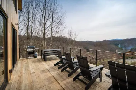 Modern Blue Ridge Mountaintop Timber-Frame Home w/ Sauna, Hot Tub and EV Charger Отели в г. Ков Крик