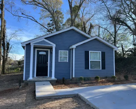 Beautiful home near Clemson Hotels in Seneca