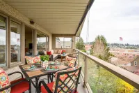 Fantastic Bellingham Bay View Condo just steps to Fairhaven Village & Boardwalk! - Parvekkeita