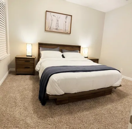 Cozy Home~HotTub~120" LaserTV