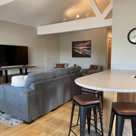 Newly remodeled apartment over shop, 1 block from airport