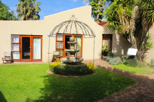 Echo Garden Guesthouse - Guest houses