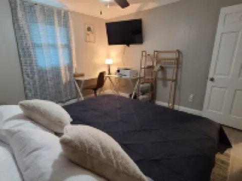 Private family, pet friendly with fenced yard near Limestone College and Outlets Hoteles en Gaffney