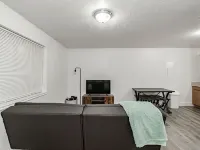 Cozy 2br- 3 blocks from BYU-Idaho Hotels in Rexburg