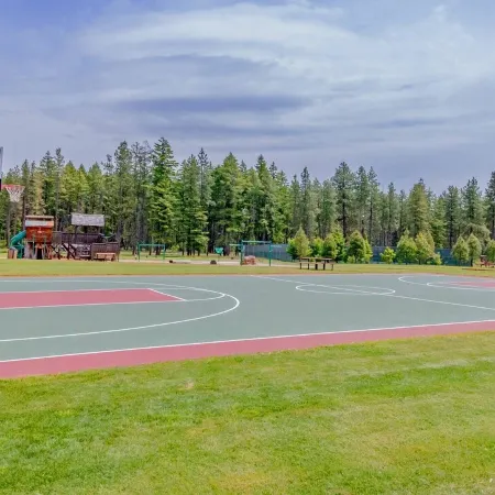 Center of Suncadia! Walk to the New Suncadia Social & Golf! Hot Tub and Games!