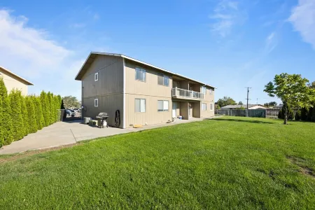 2 Bed/1 Bath-sleeps 6, pets allowed-Central Location in Cul de Sac