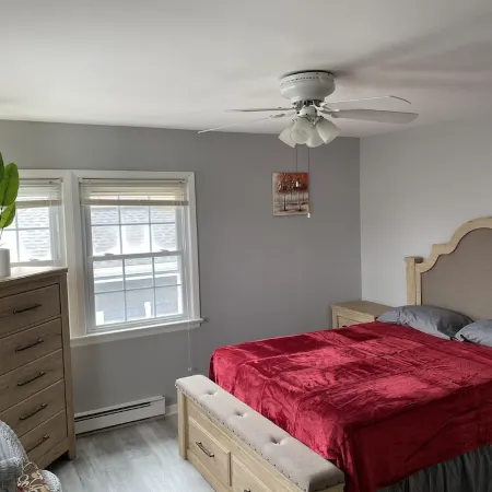 Chic 3rd Floor Ocean Block Retreat with Balcony - BBQ, Patio, Parking & Badges