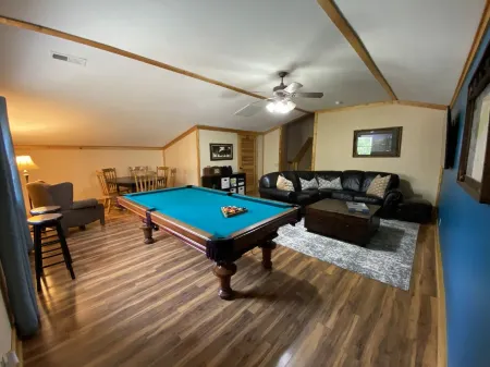 Spacious Farmhouse in Maggie Valley