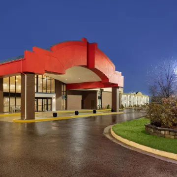 AmericInn by Wyndham Grand Rapids Airport North