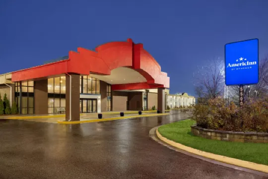 AmericInn by Wyndham Grand Rapids Airport North