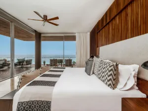 Solaz, a Luxury Collection Resort, Los Cabos