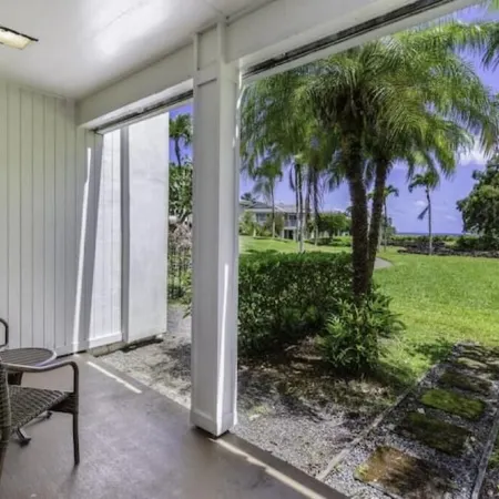 Princeville: Enjoy Amazing Sunsets & Views of Ocean 1 BD Condo With Pullout Sofa