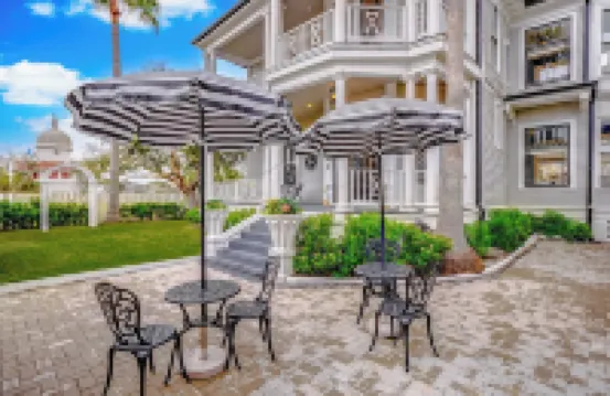 New Sandpiper House & Wedding Boutique Venue Heated Pool Spa