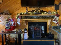 Fantastic "Black Bear Cabin" In Lynn Valley