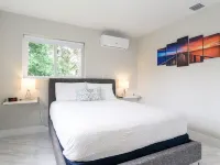 Hot Spa - Super Clean - 8 M Drive to Beach, Restaurants, Nightlife Hotels in Lighthouse Point