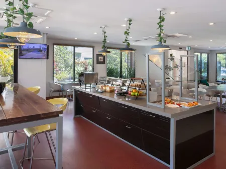 Ibis Newcastle Отели в г. Бар Бич