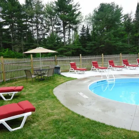 PET-FRIENDLY - Wonderfully Situated. A Truly Beautiful Setting.