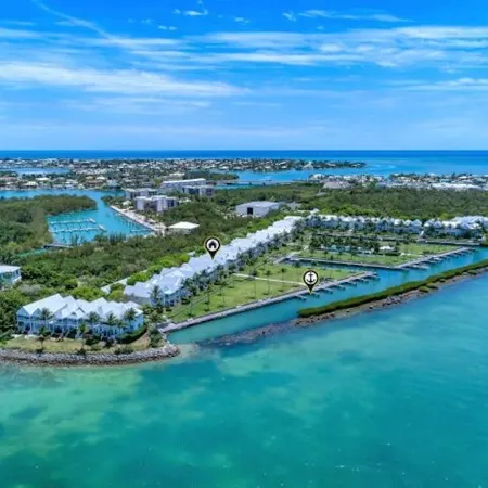Marlin House 52: Gated Luxury Villa w/ Dockage, Sunset Views and Pool