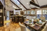 Ranked #1 by VRBO in Flagstaff for 4 years! AC, Pets and Hot Tub! - 4 ดาว