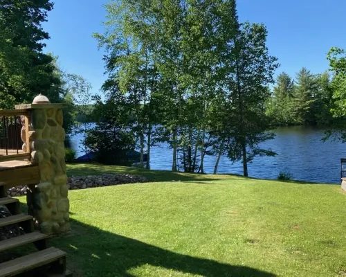 Serene Lake House Hotels in Lenroot