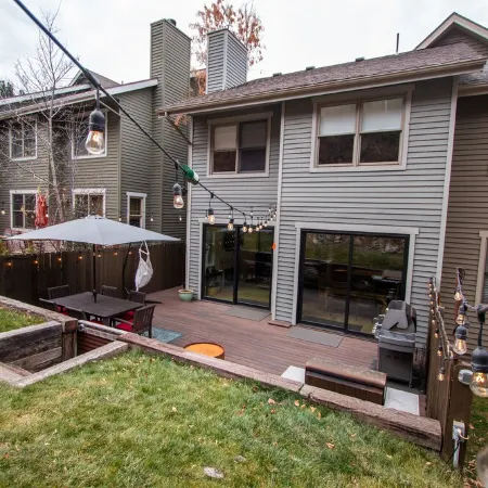 "Charming 3 Br Old Town Retreat. Steps from Historic Main Street"