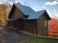 Secluded mountain cabin 5 acres , all rooms with view,  hear soothing waterfall