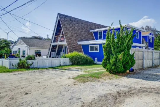 Iconic A-Frame - Beach Block Dewey! Sleeps up to16! Walk Everywhere! Hotels near Dewey Beach