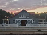 Welcome to Riptide Stables, 17 Acre Farm, w/animals by the beach! 케이프 피어 뮤지엄 오브 히스토리 앤드 사이언스 주변 호텔