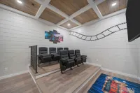NEW/Sleeps 26! Heated Pool/HotTub/Games/5 min Pkwy - Private Pools