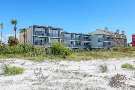 WELCOME! Your Luxury Beachfront Townhome Awaits!