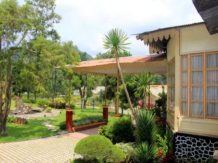 Catimor Hotel Отели в г. Bondowoso Regency