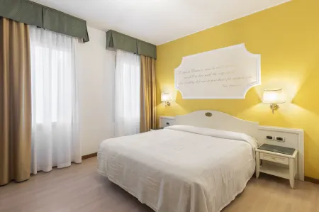 Hotel Ca' Tron Отели в г. Доло