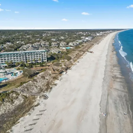Oceanfront: The Seabatical Suite at Bridgewater Resort / Litchfield By The Sea