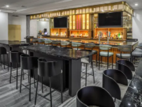 ダブルツリー by ヒルトンサラソタブレイデントン空港 マナティのホテル