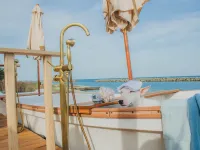 AKIYATO Sea Side Tsubaki (Moremotto Sakasama Dog Resort) Các khách sạn ở Sado