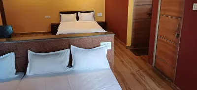 Royal Vintage Beach Stay Hotels near Kudle Beach Rd