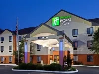 Holiday Inn Express & Suites Muncie Hotels in Muncie